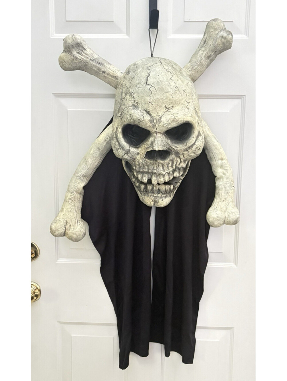 RARE Halloween Vintage Hanging Skeleton Skull 3D Foam Bones, Plastic Skull
